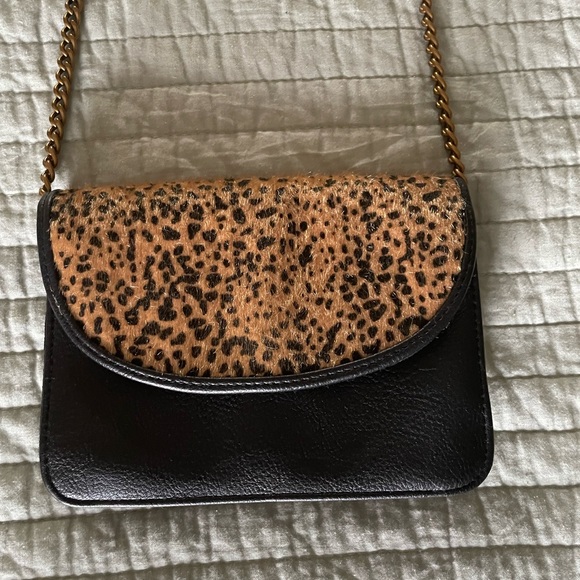 Small American Eagle Leopard Print Crossbody Bag - Picture 3 of 11